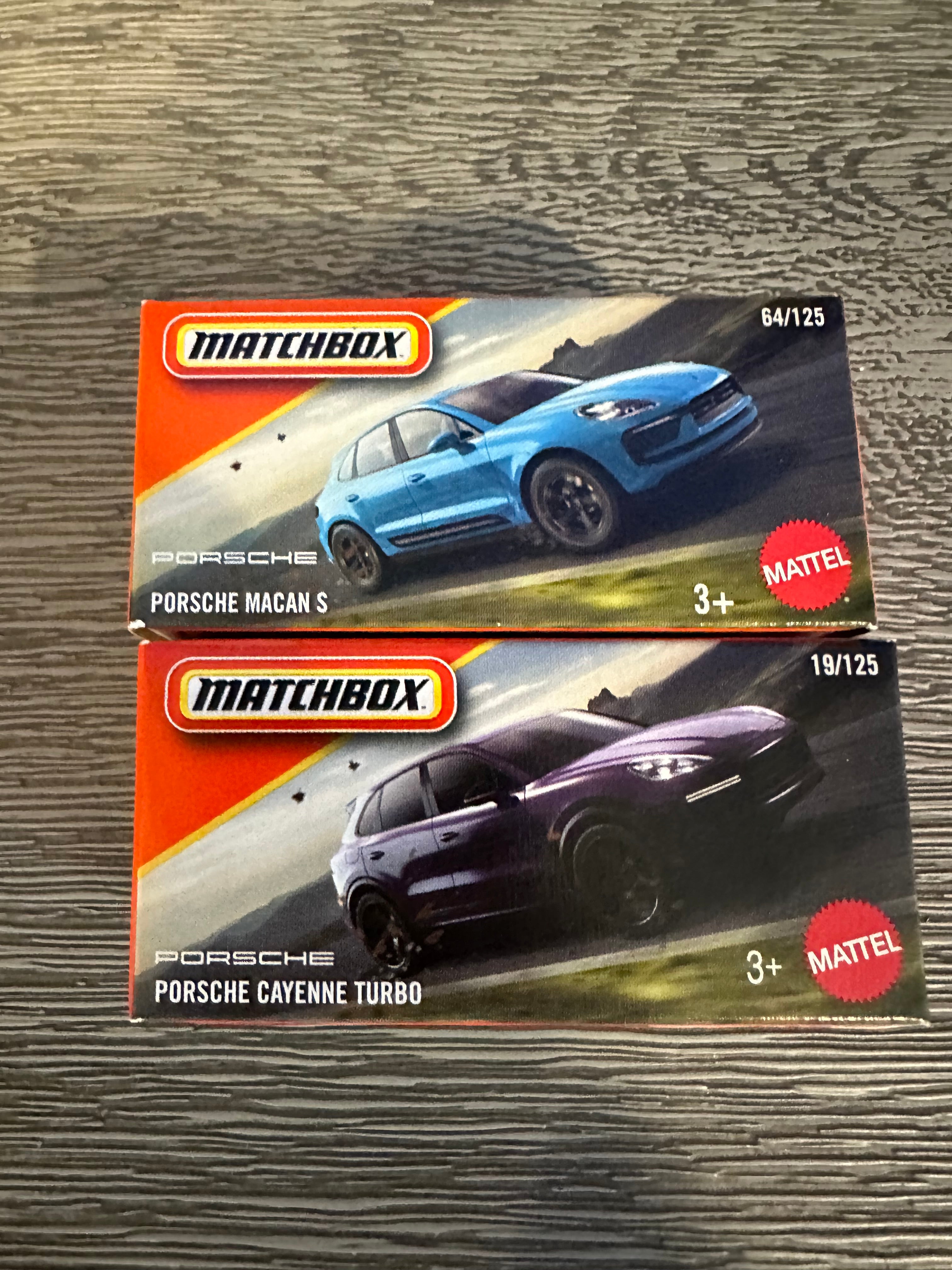 *New Porsche Cayenne Turbo and Macan S- epoxy resin display